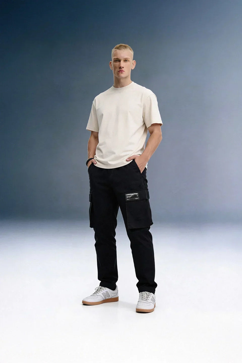 Black Drawstring Regular Fit Men's Cargo - Mid rise